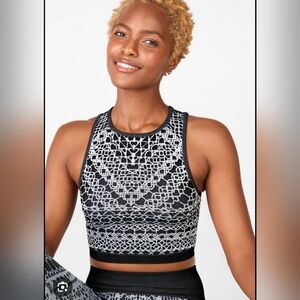 Fabletics Veranda Seamless Cropped Tank 🖤🤍